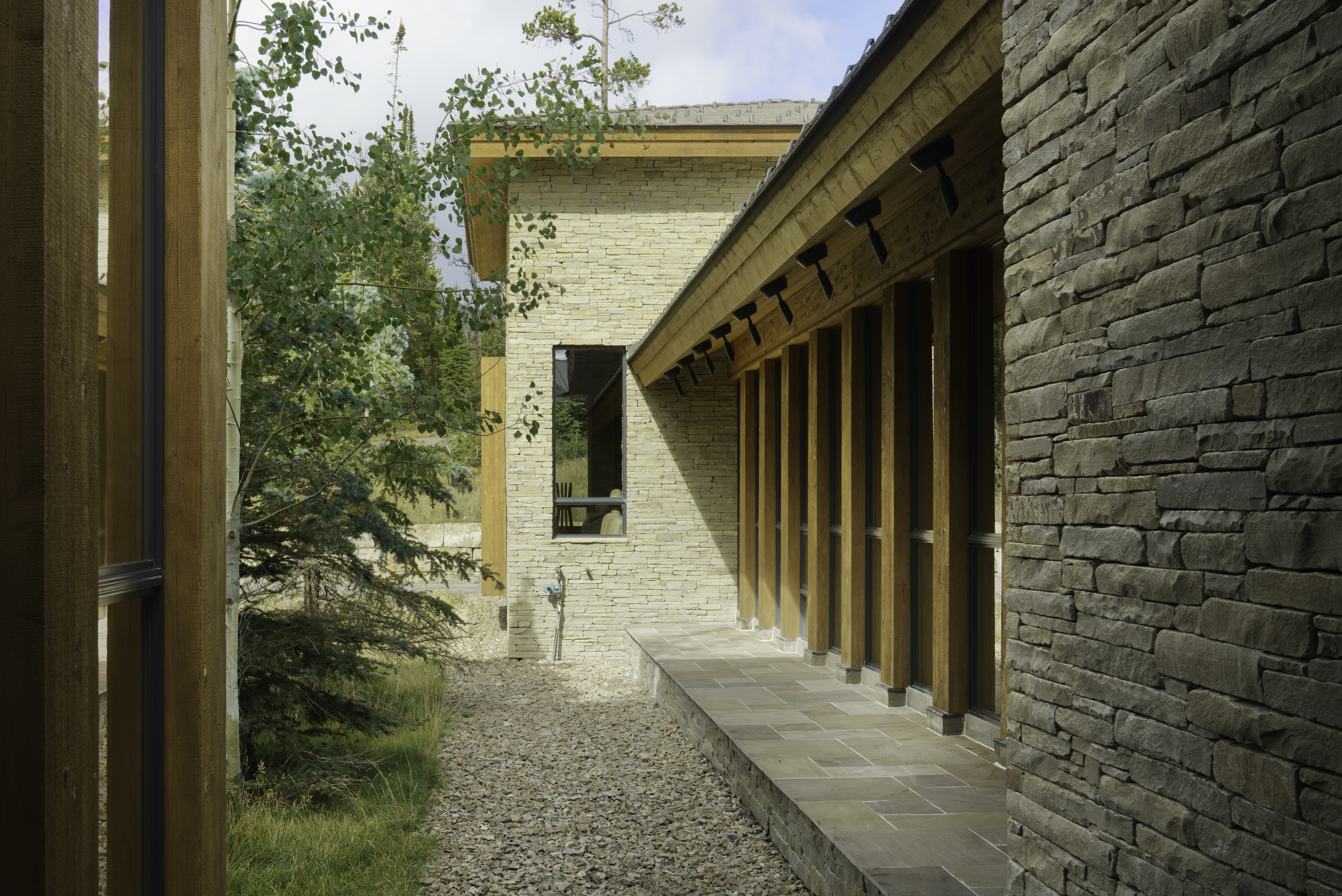 Andesite Ridge — Exterior