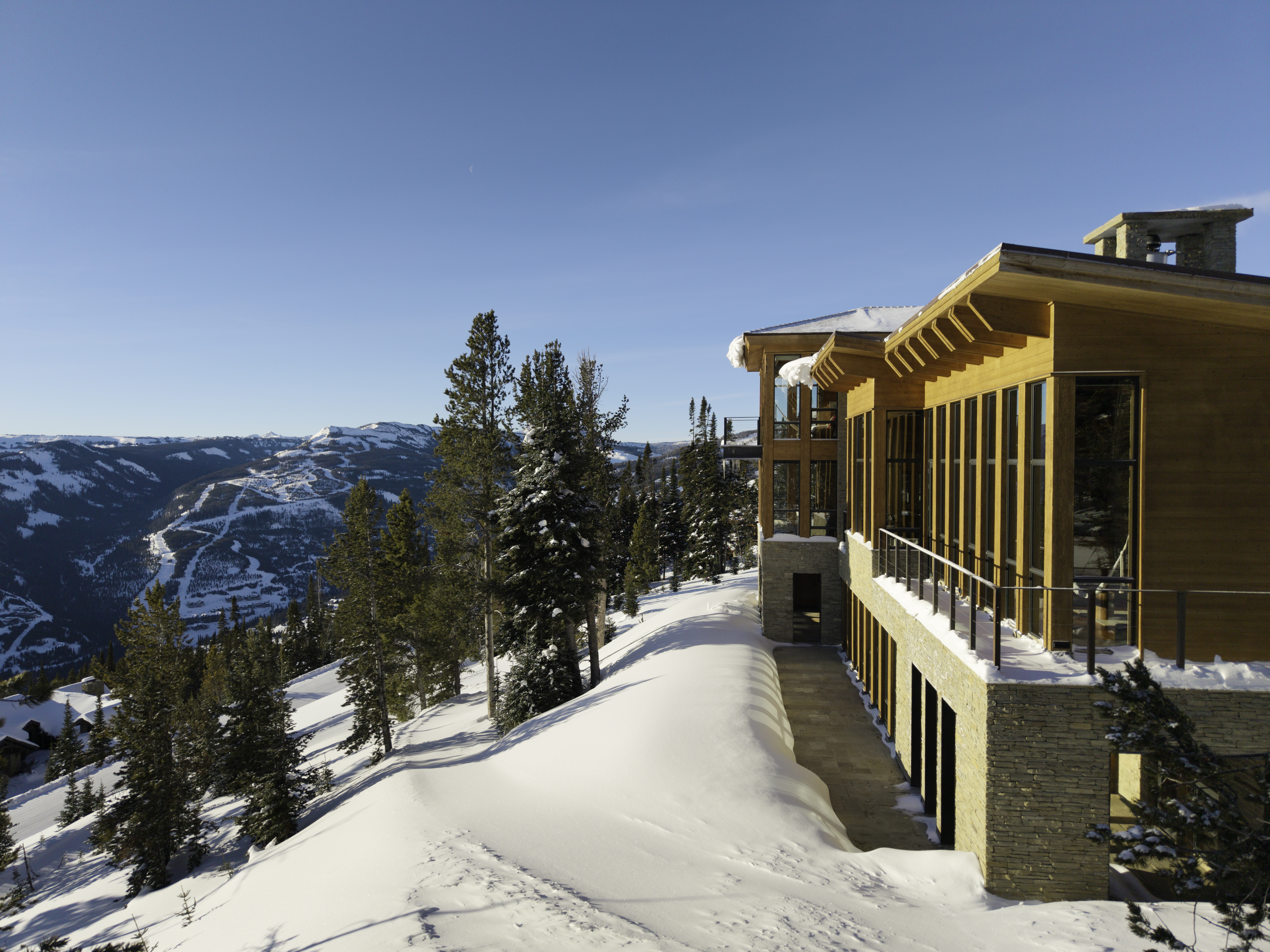 Andesite Ridge — Exterior
